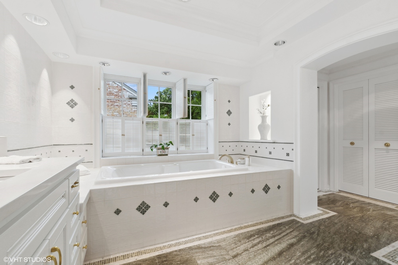 1224 Ridgewood Drive