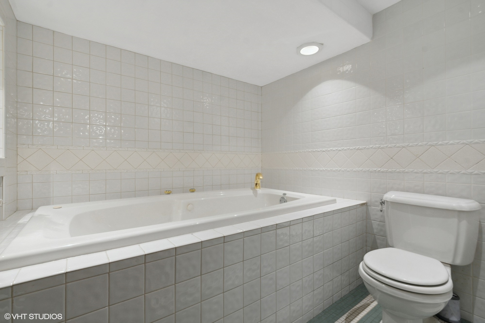 1224 Ridgewood Drive