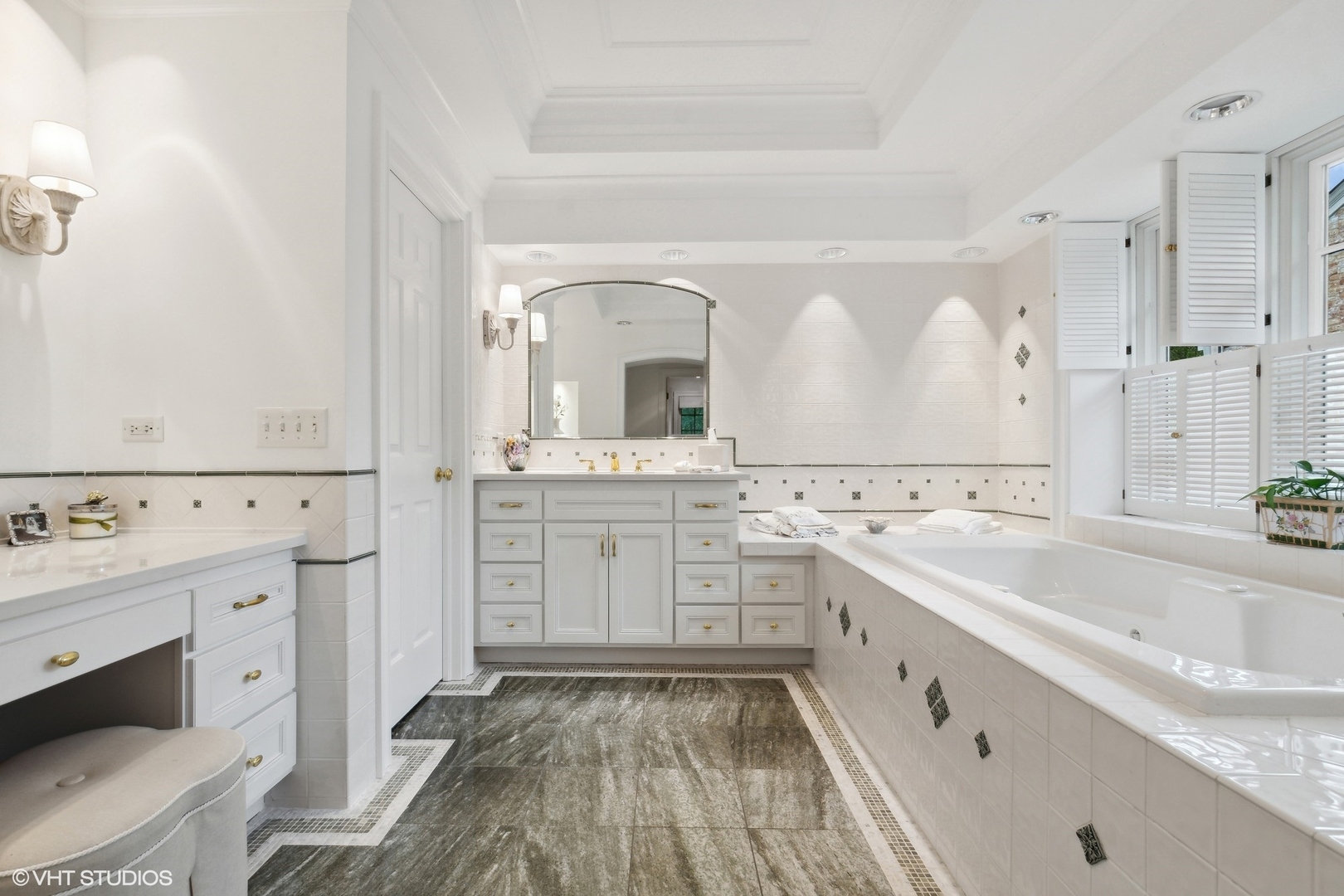 1224 Ridgewood Drive
