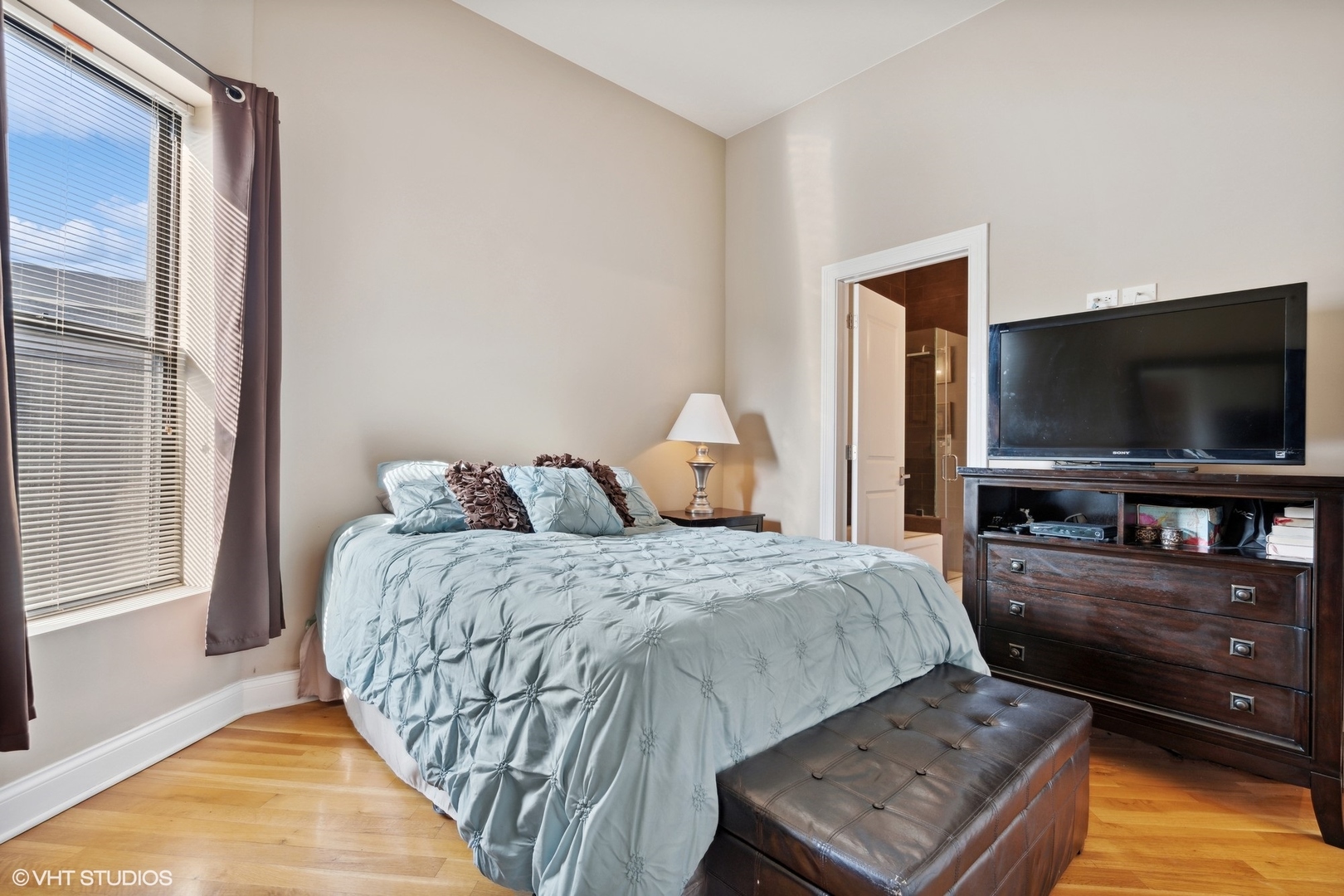 4918 S Indiana Avenue Unit: 4S