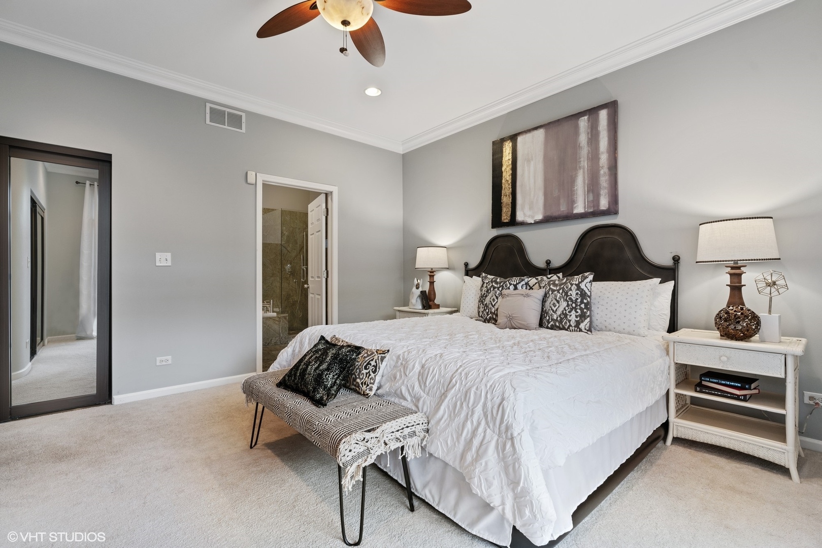 818 N WASHTENAW Avenue Unit: 1S
