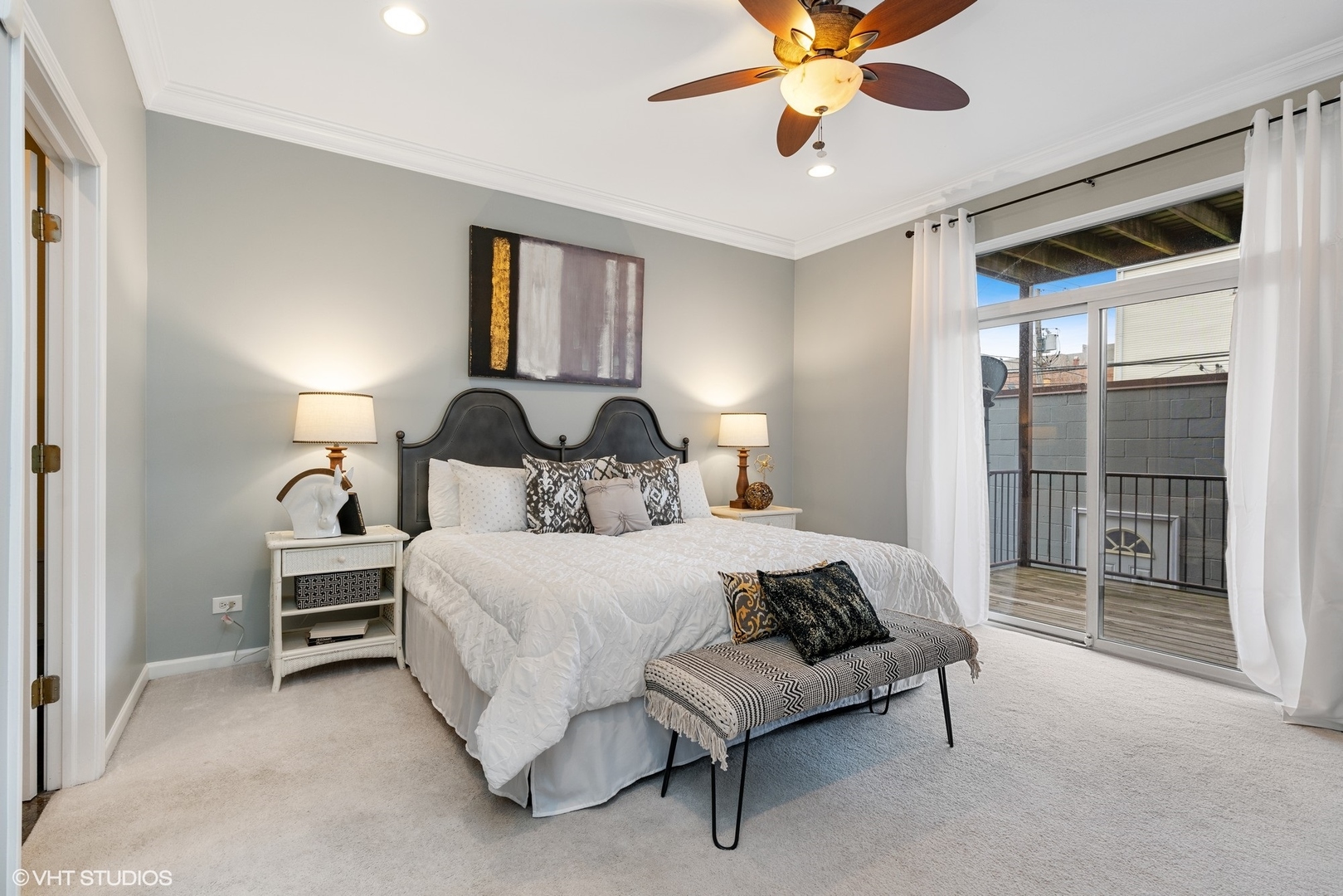 818 N WASHTENAW Avenue Unit: 1S