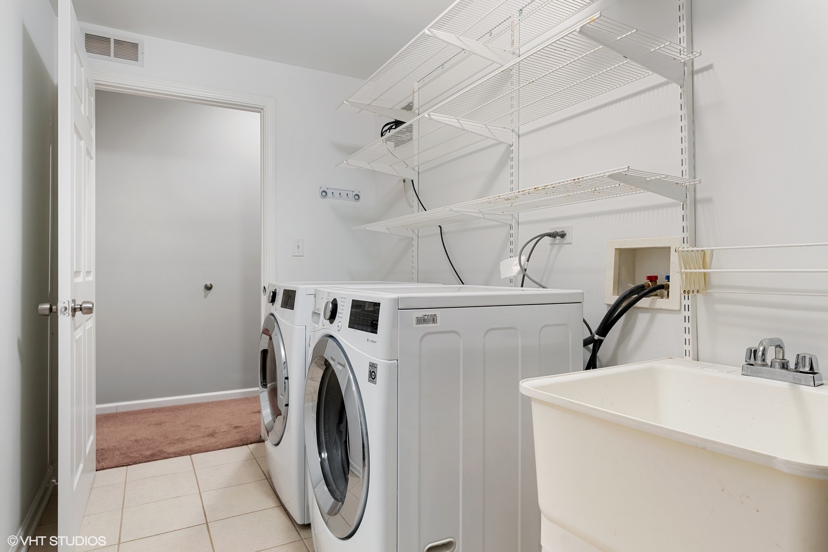 818 N WASHTENAW Avenue Unit: 1S
