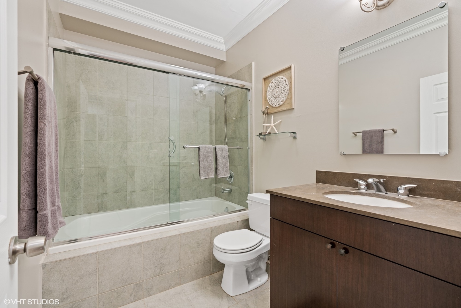 818 N WASHTENAW Avenue Unit: 1S