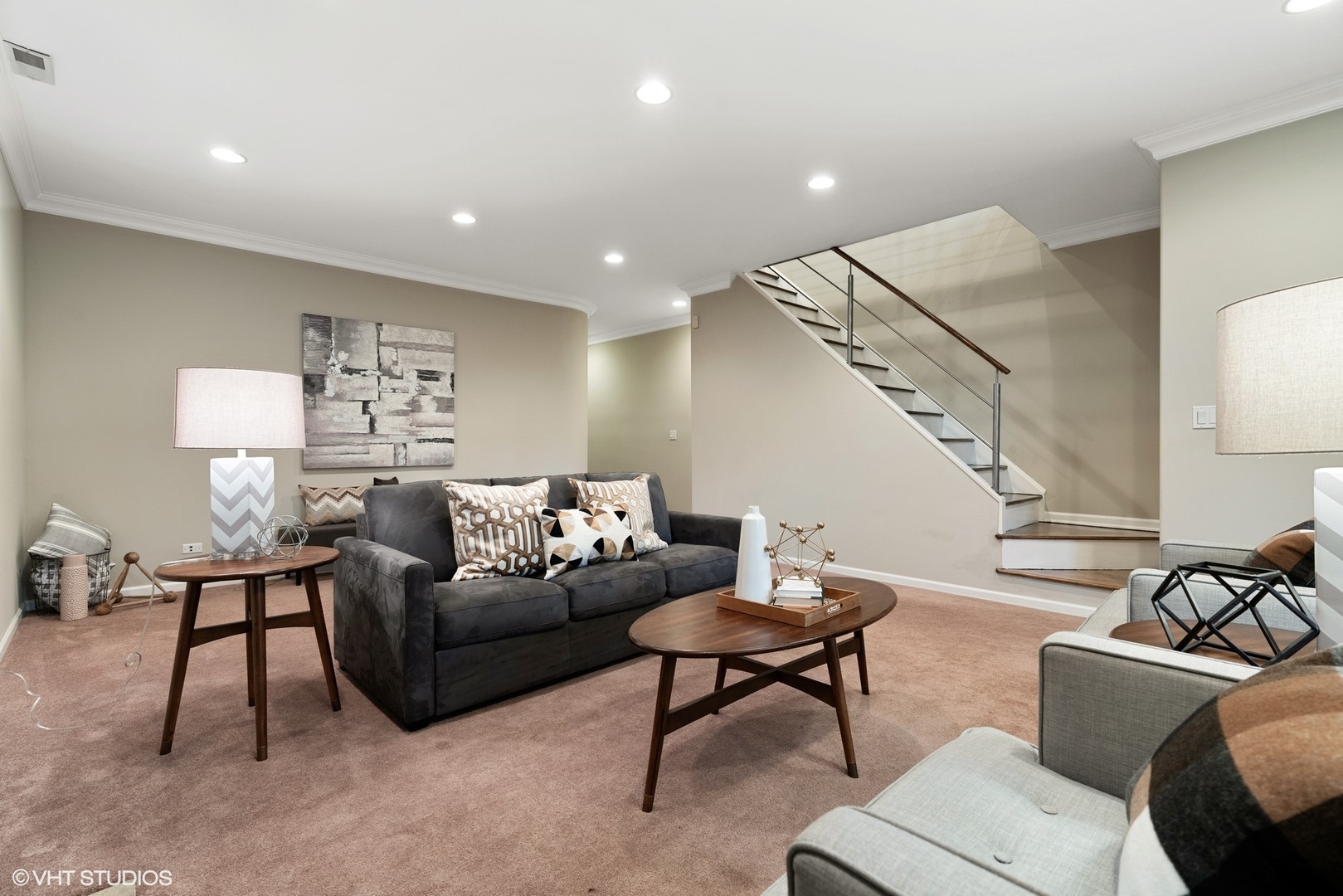 818 N WASHTENAW Avenue Unit: 1S