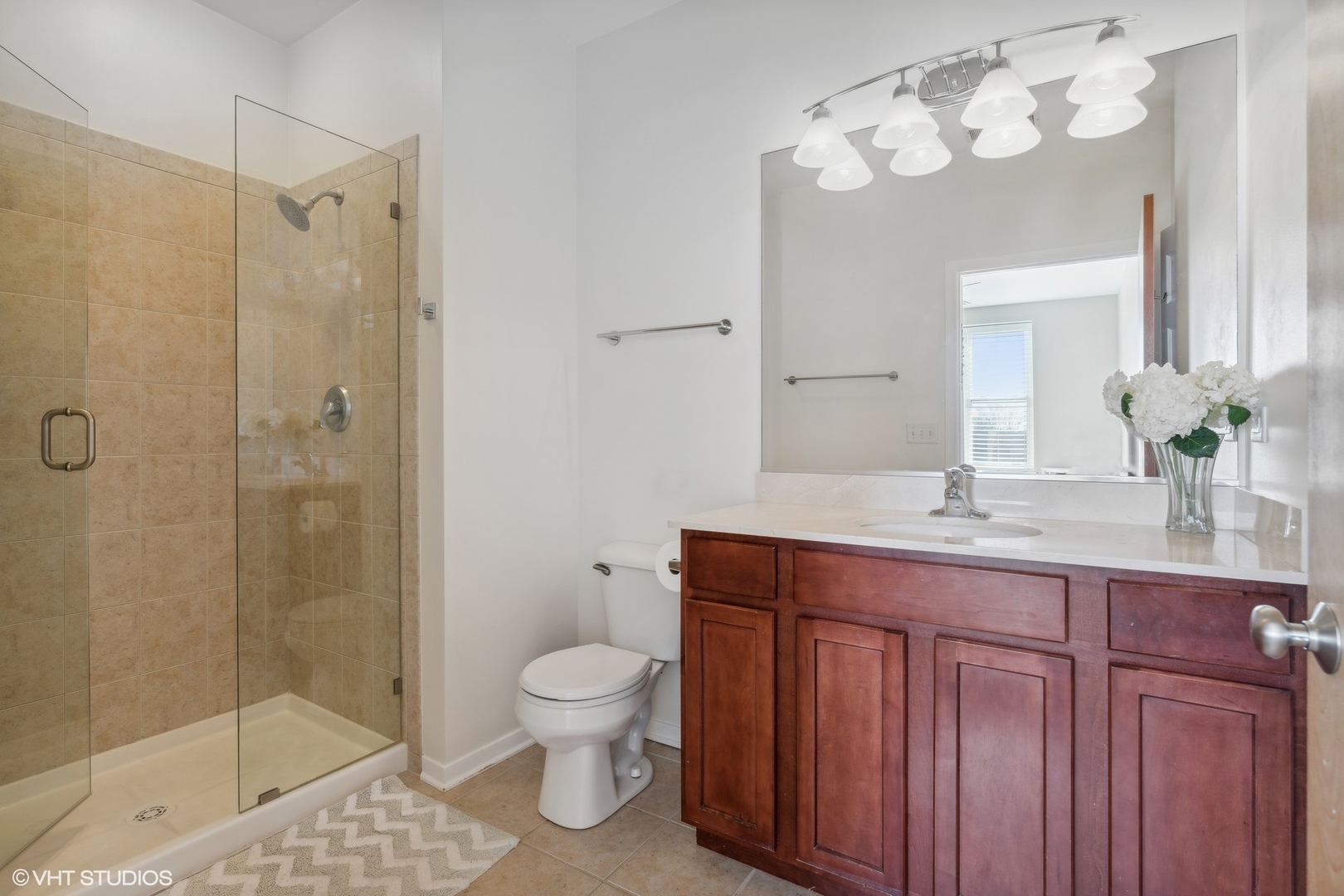 2143 W Wellington Avenue Unit: 403