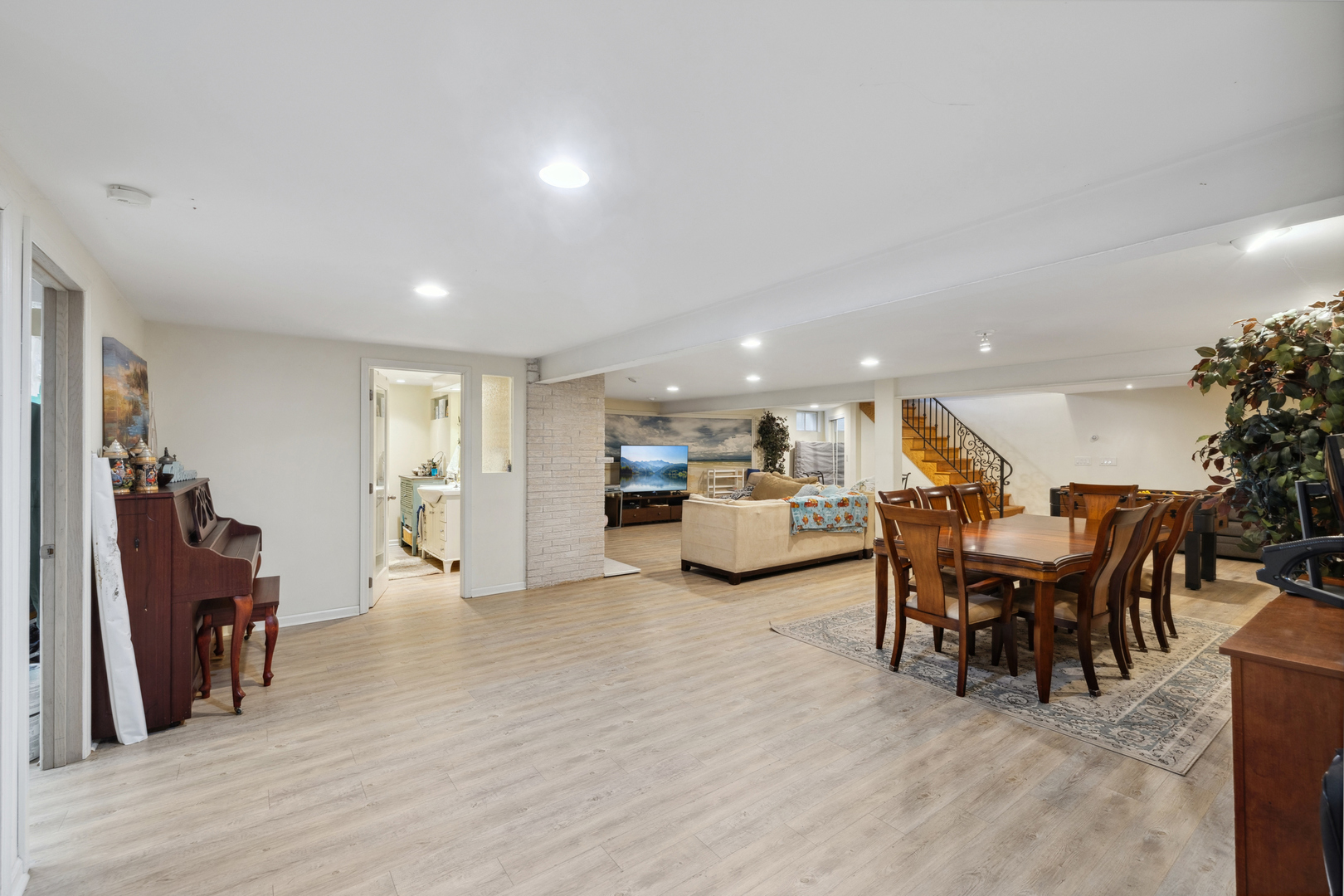 2301 S Westwood Lane