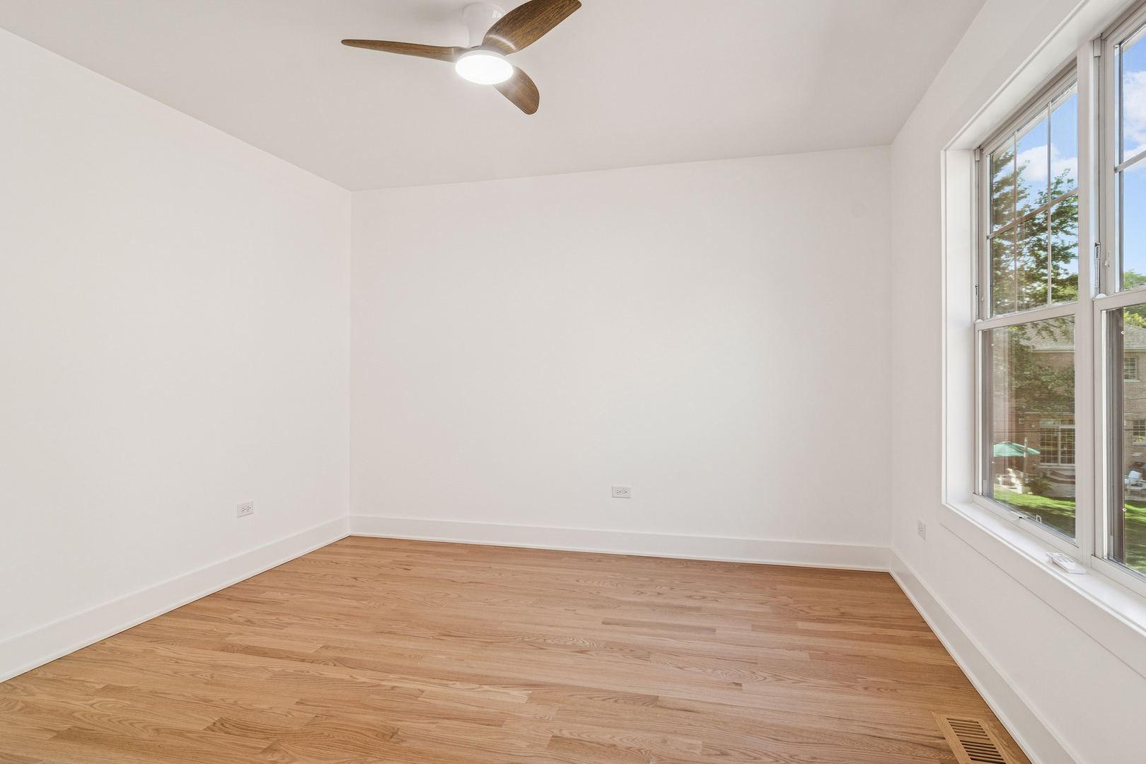 1244 N Chicago Avenue