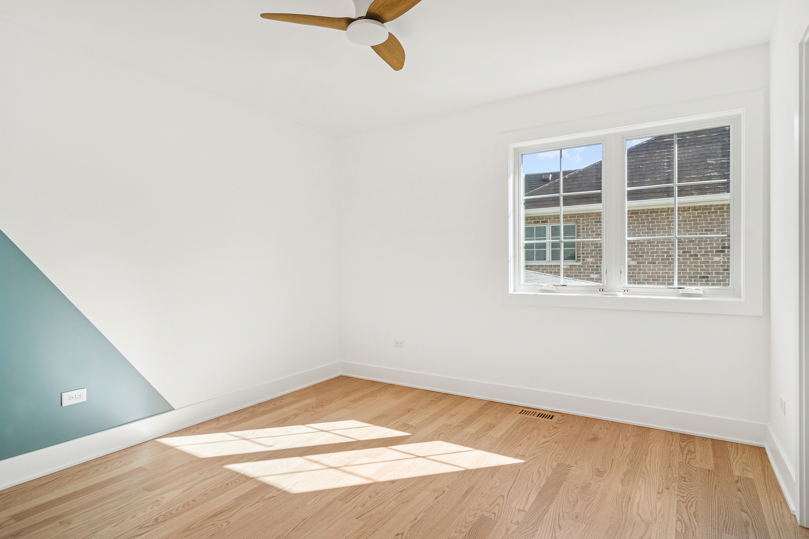 1244 N Chicago Avenue