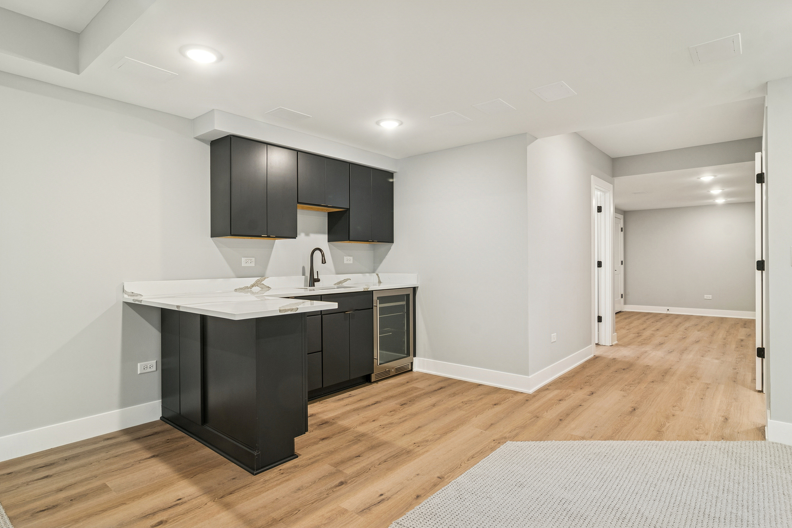 1244 N Chicago Avenue