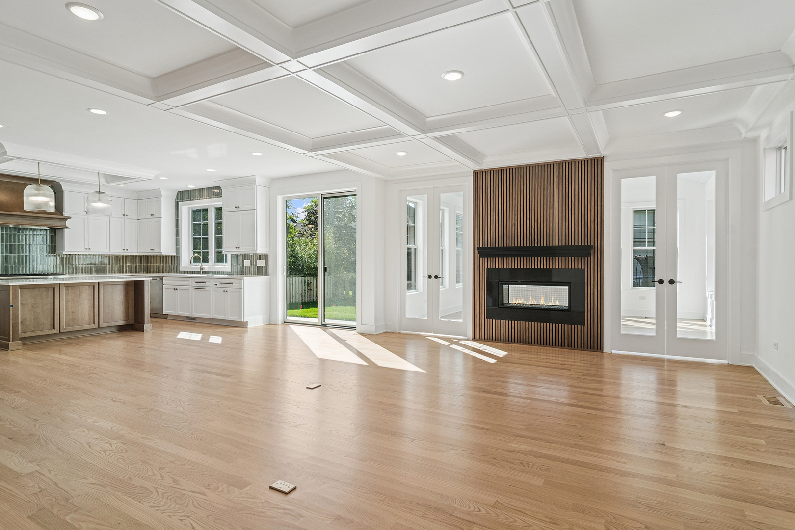 1244 N Chicago Avenue