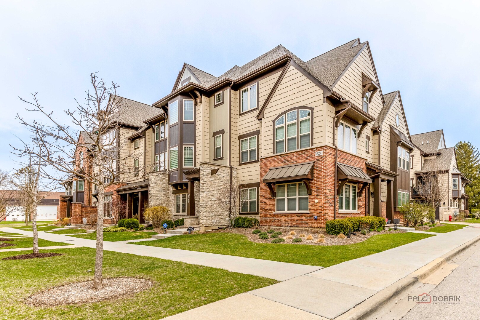 626 Parkside Court
