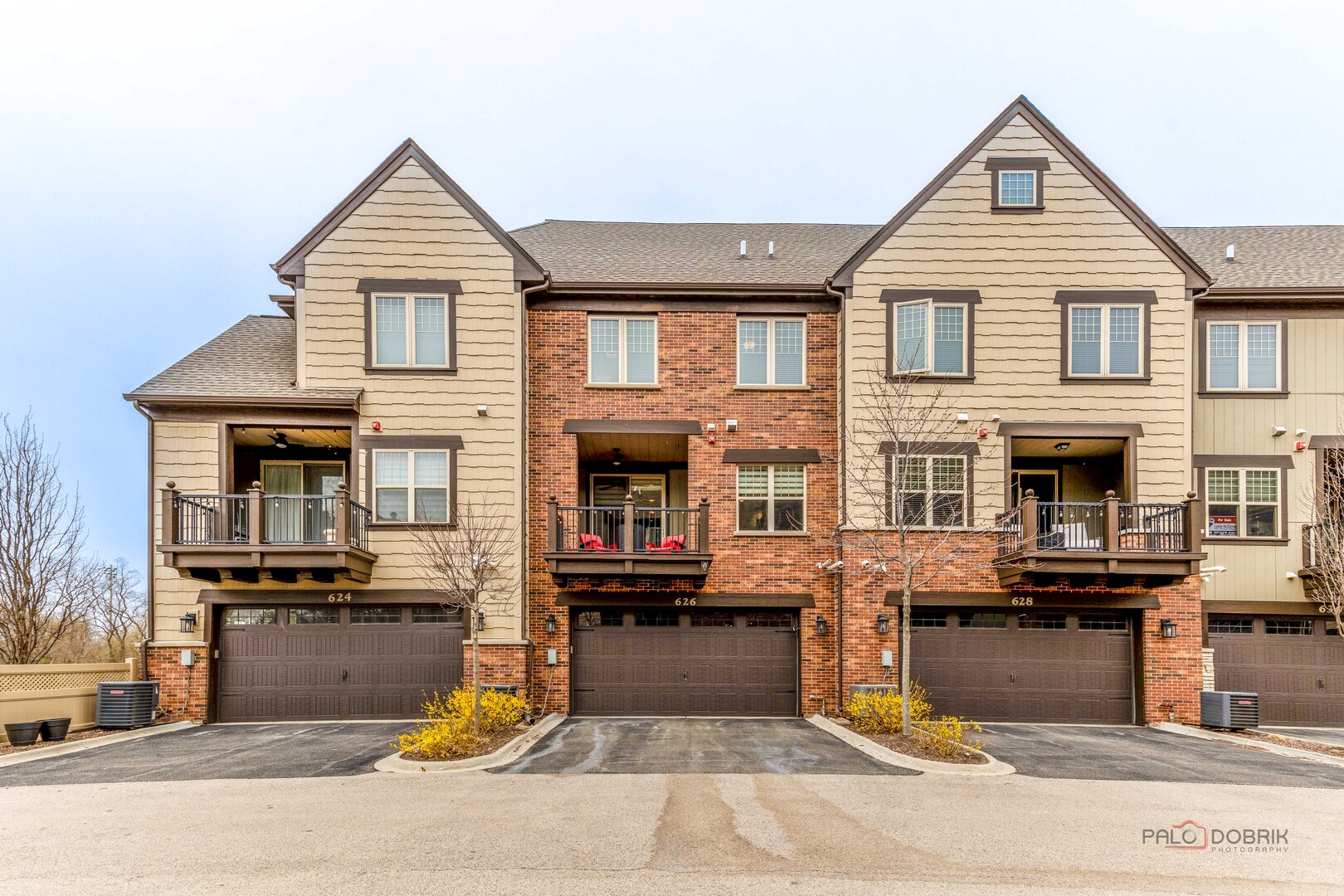 626 Parkside Court