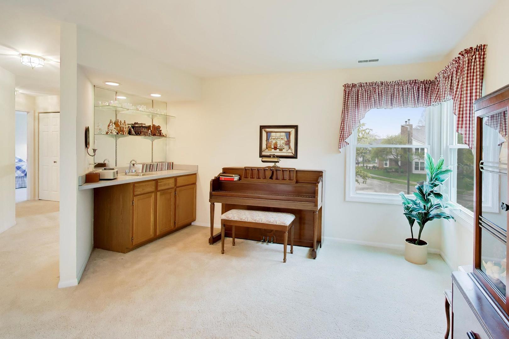 2529 Live Oak Lane