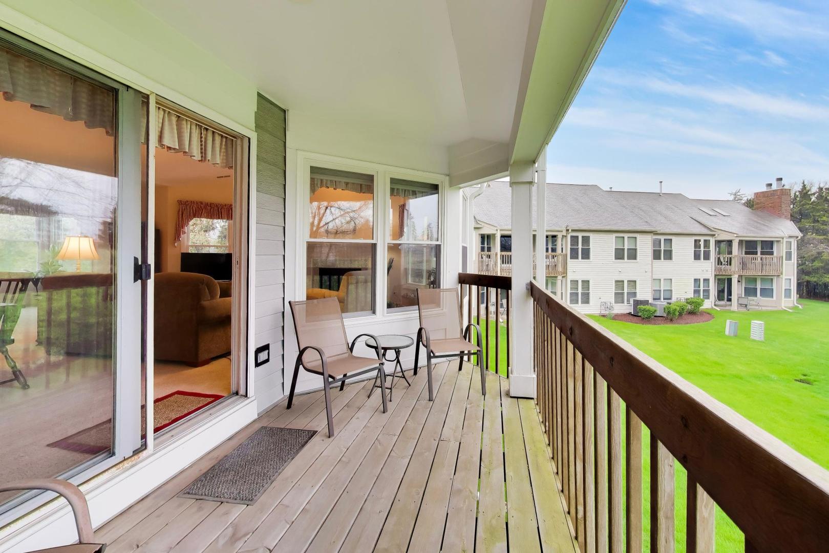 2529 Live Oak Lane