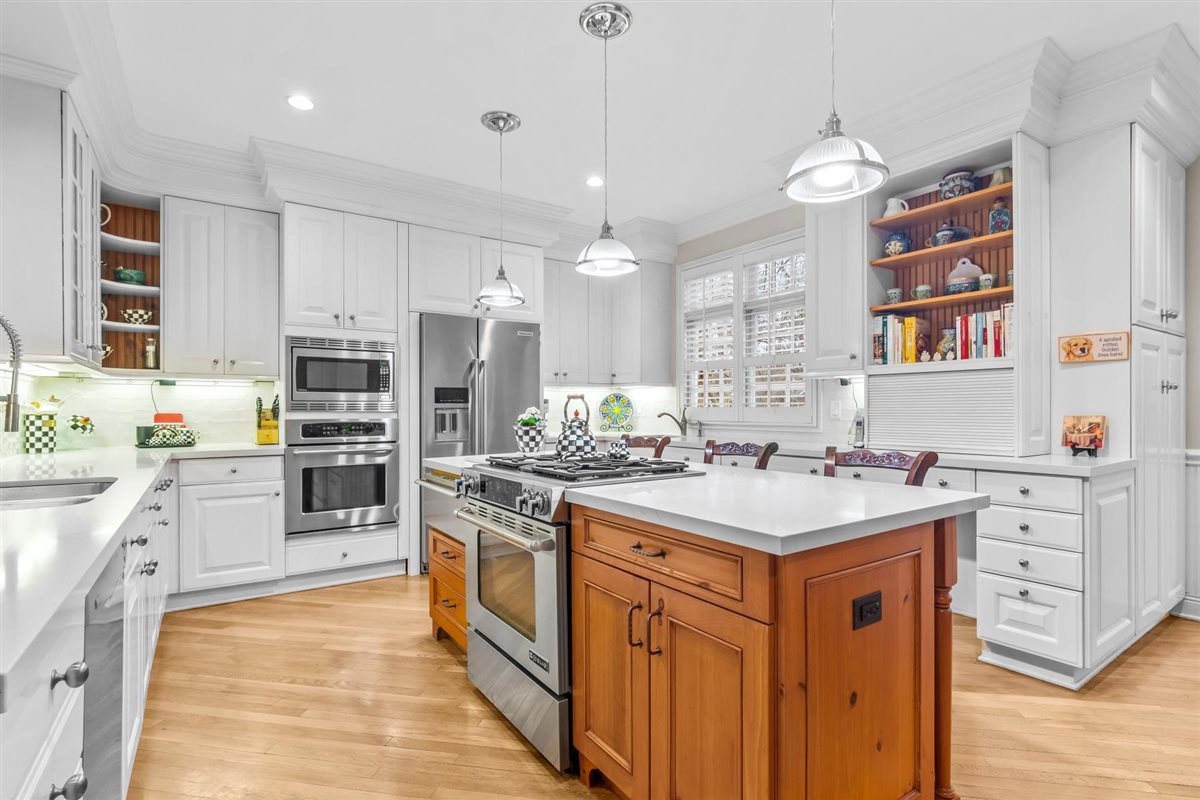 852 Gloucester Crossing