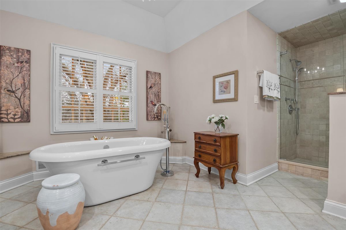 852 Gloucester Crossing