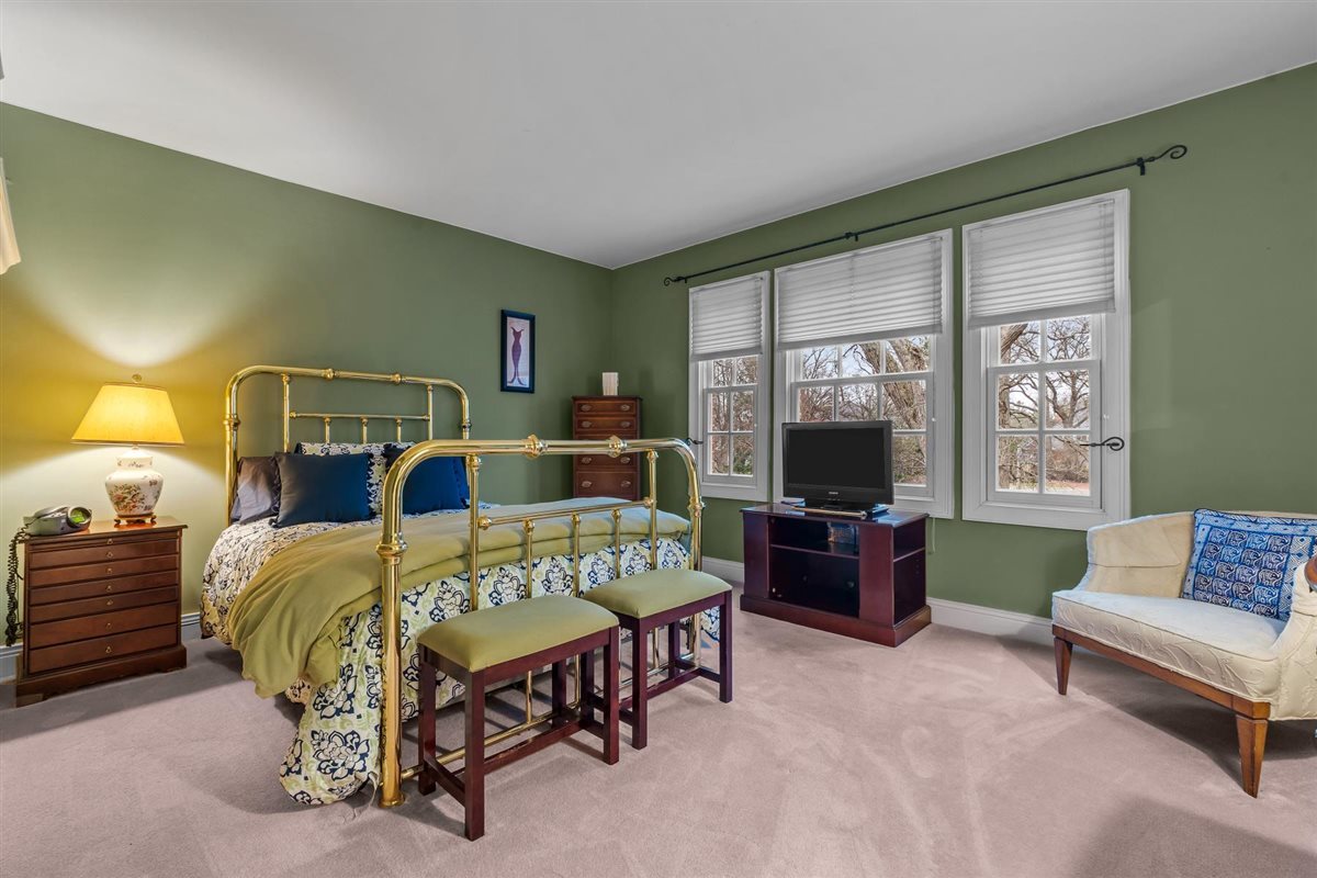 852 Gloucester Crossing