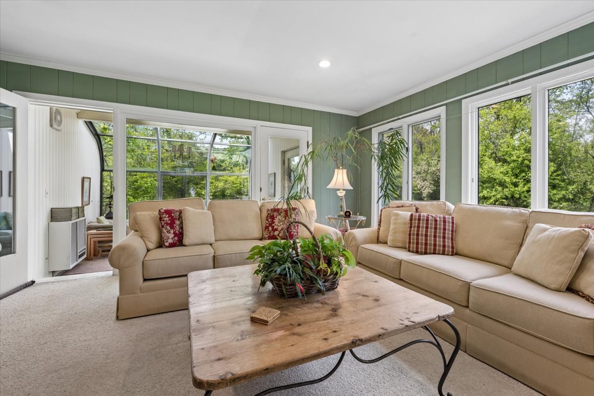 445 Sunset Lane