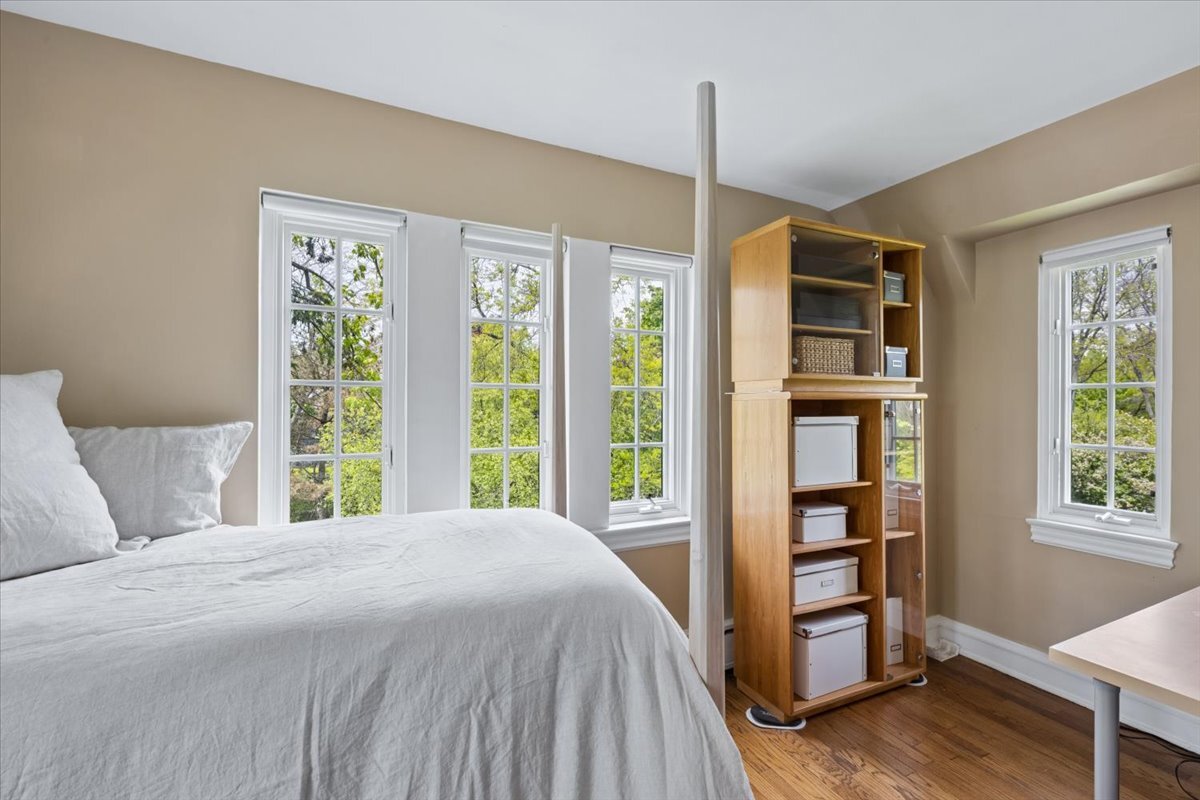 445 Sunset Lane
