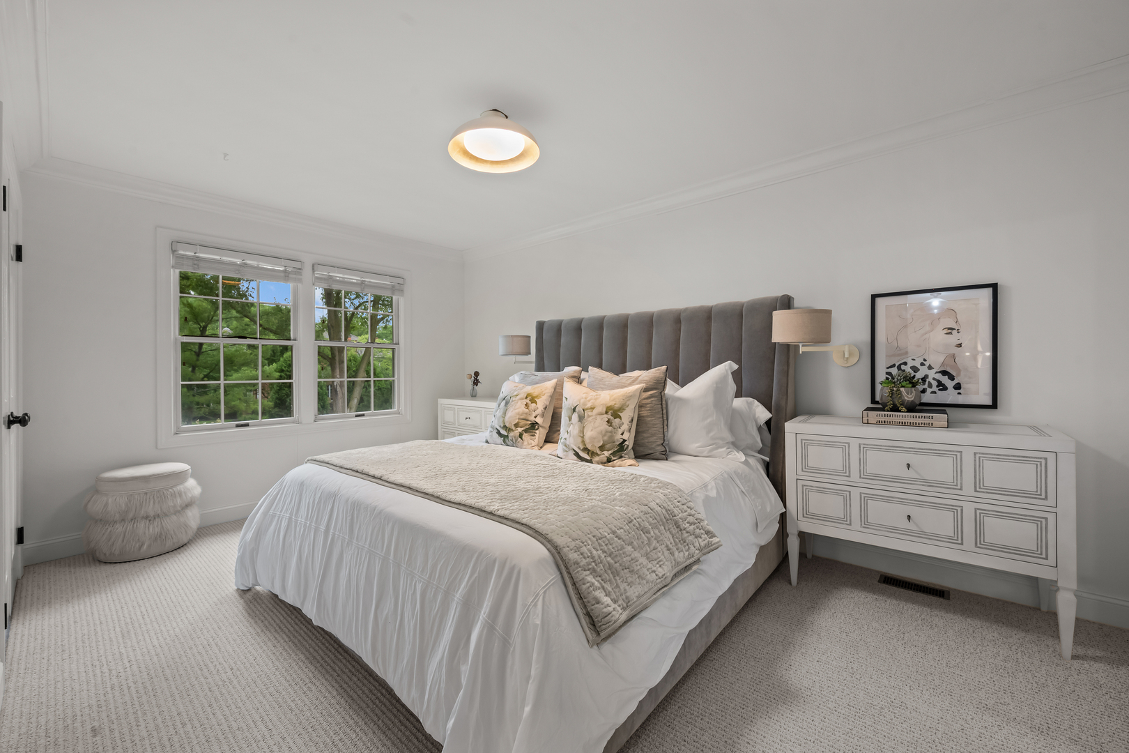 130 W Blackthorn Lane