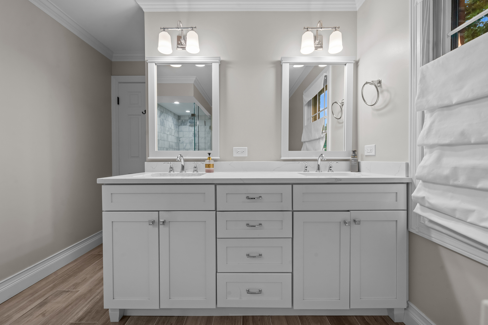 130 W Blackthorn Lane