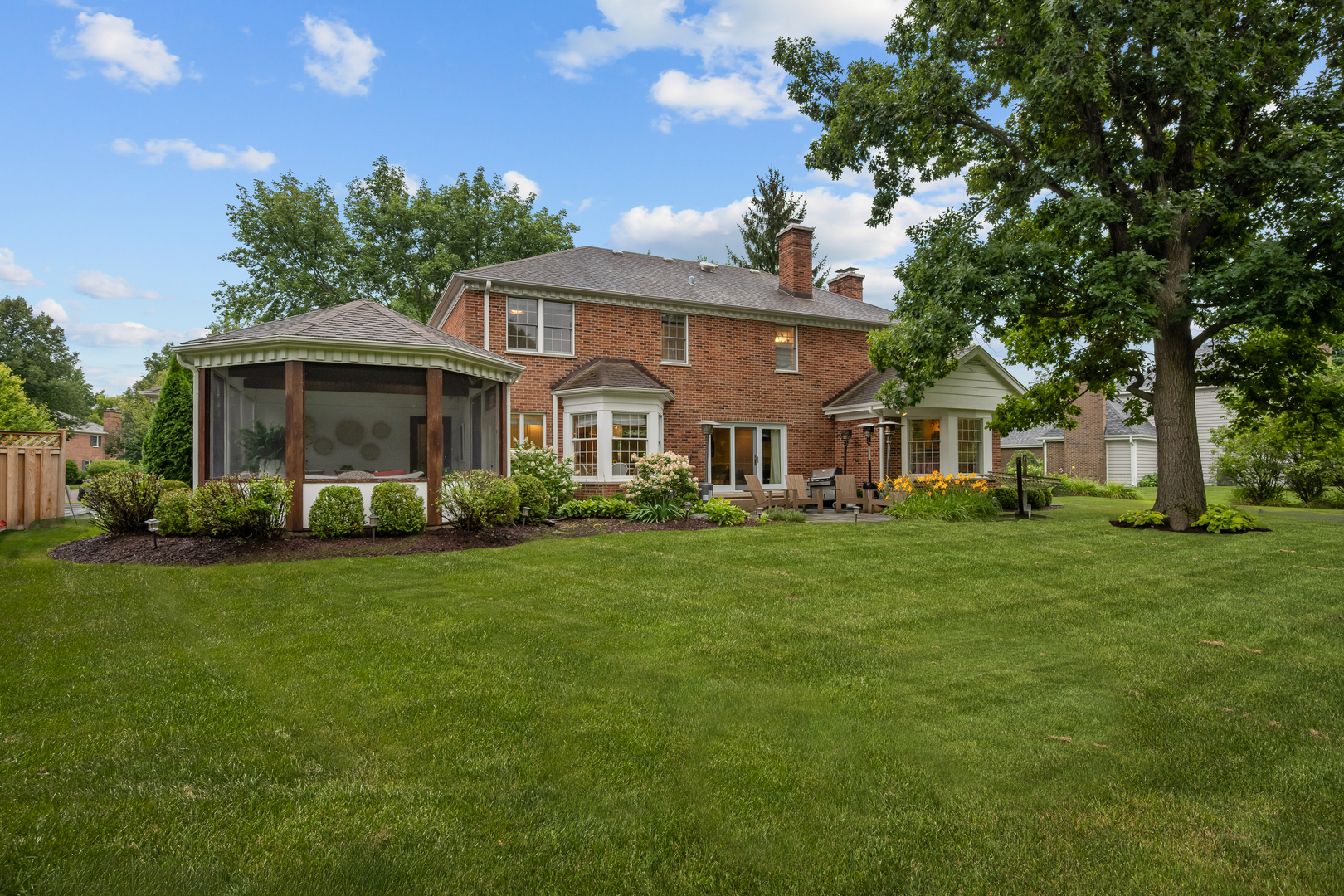 130 W Blackthorn Lane