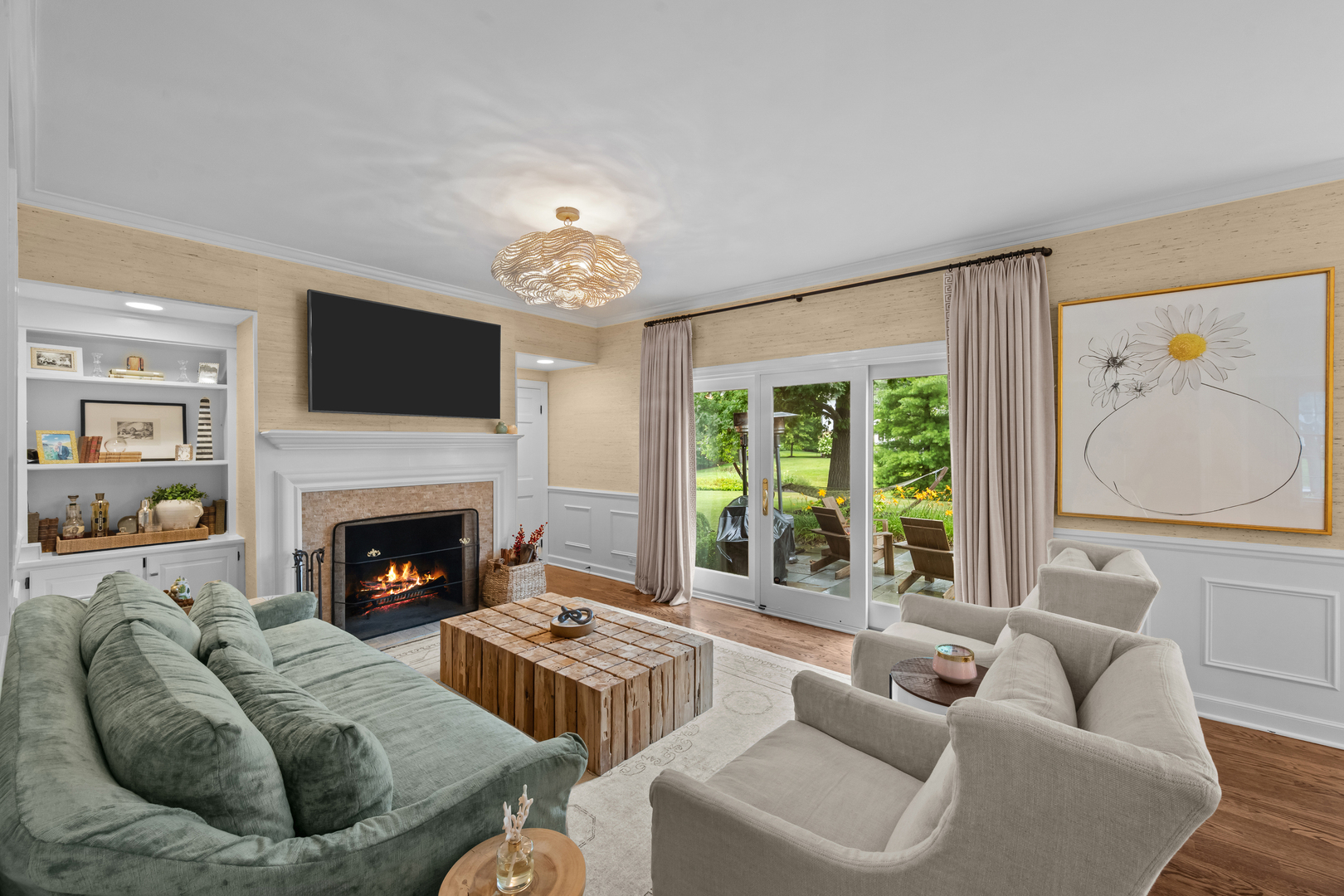 130 W Blackthorn Lane