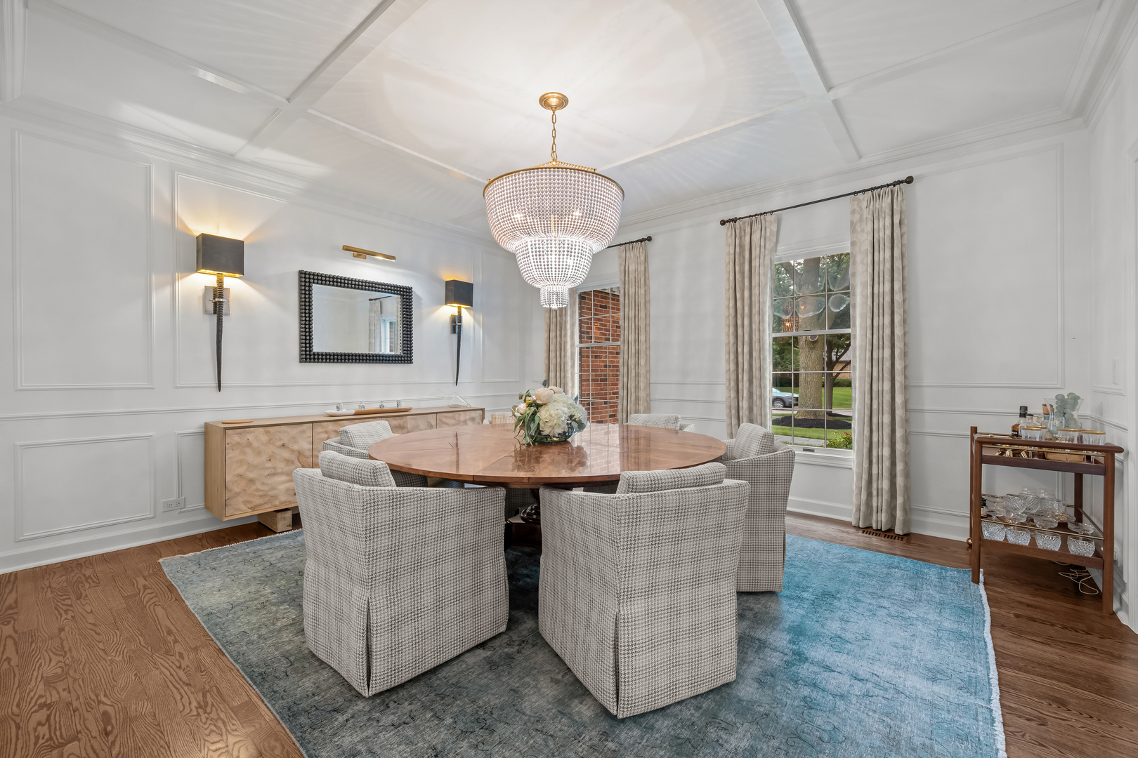 130 W Blackthorn Lane