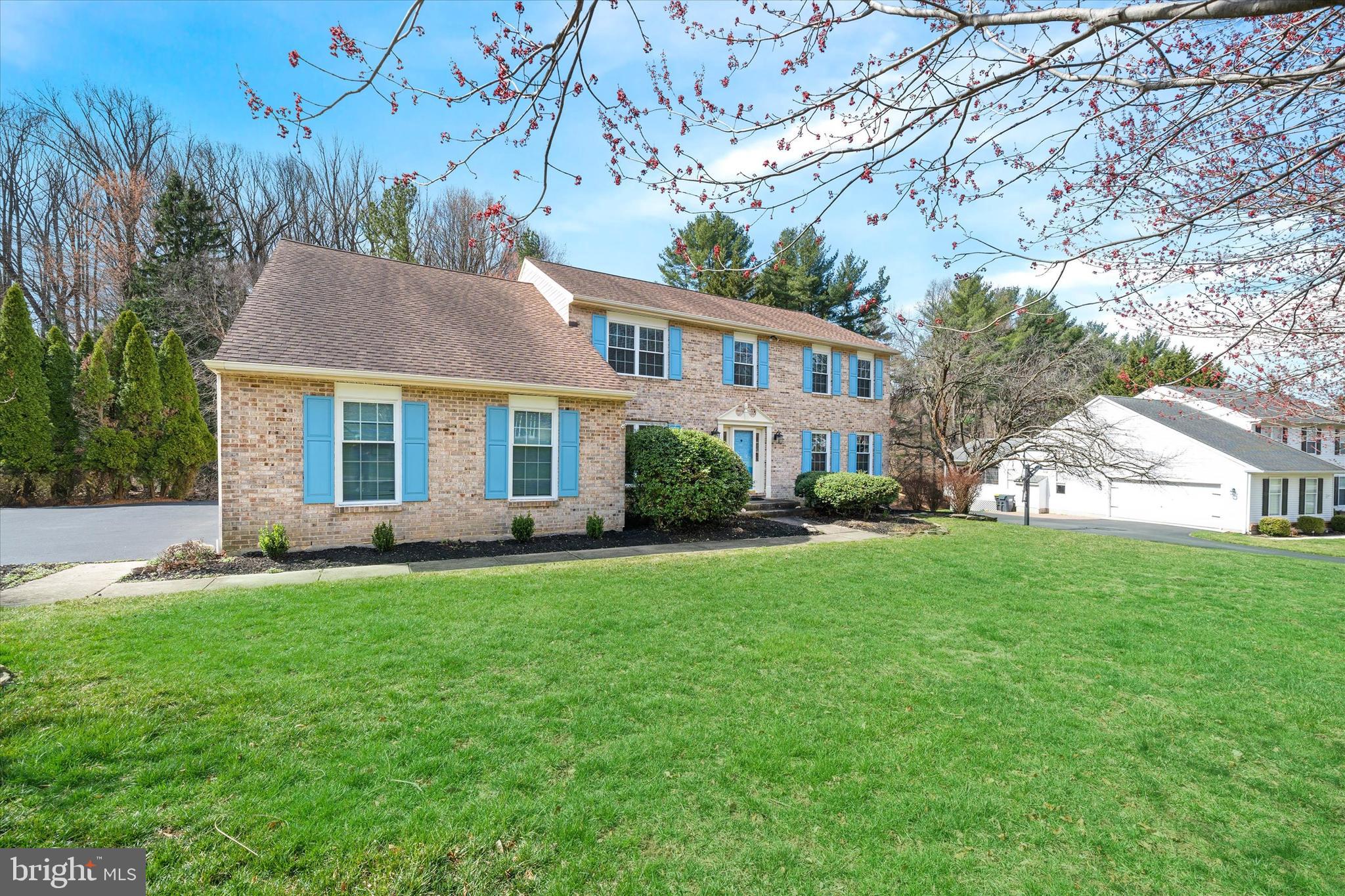 315 Nicola Ln