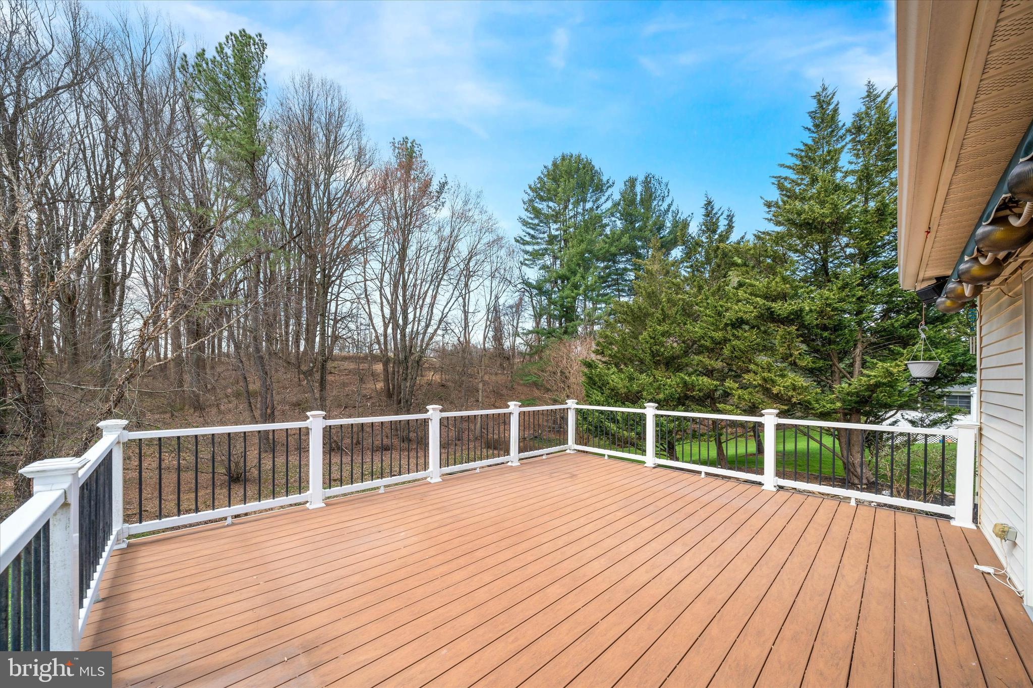 315 Nicola Ln