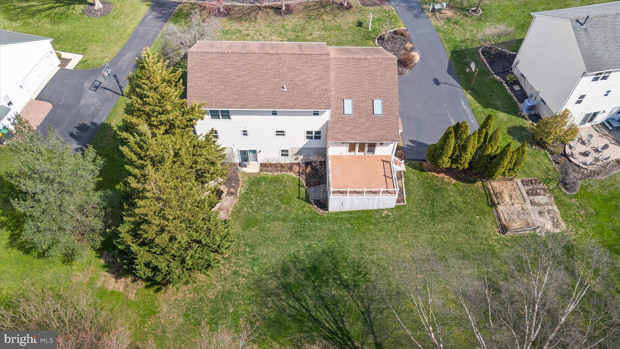 315 Nicola Ln