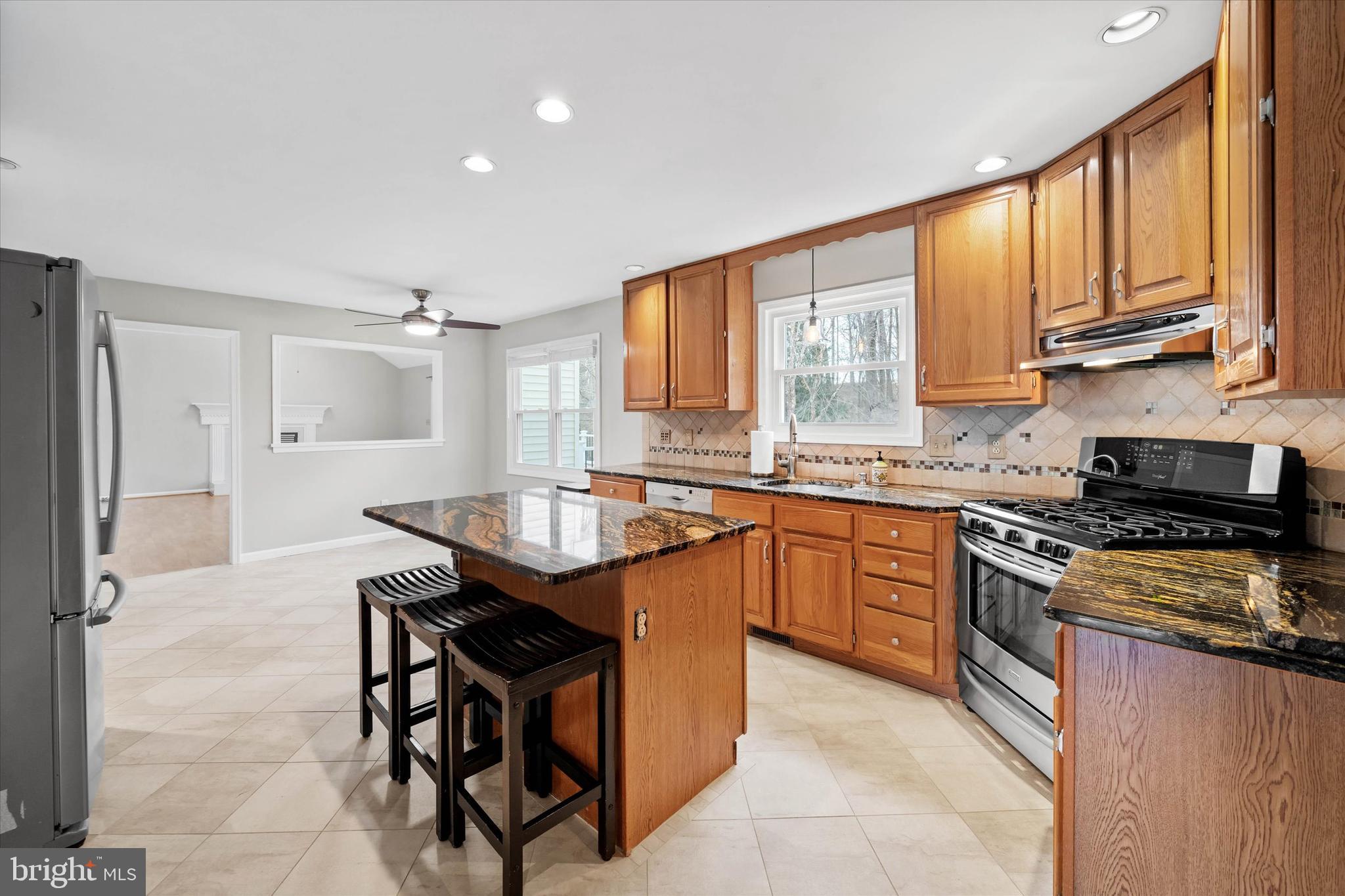 315 Nicola Ln