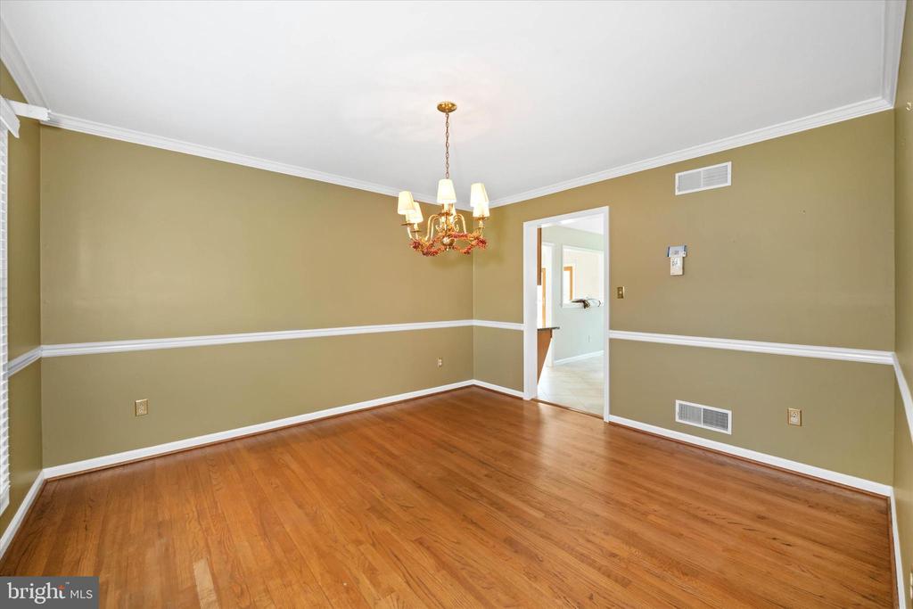 315 Nicola Ln