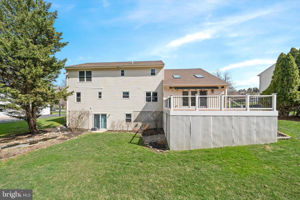 315 Nicola Ln