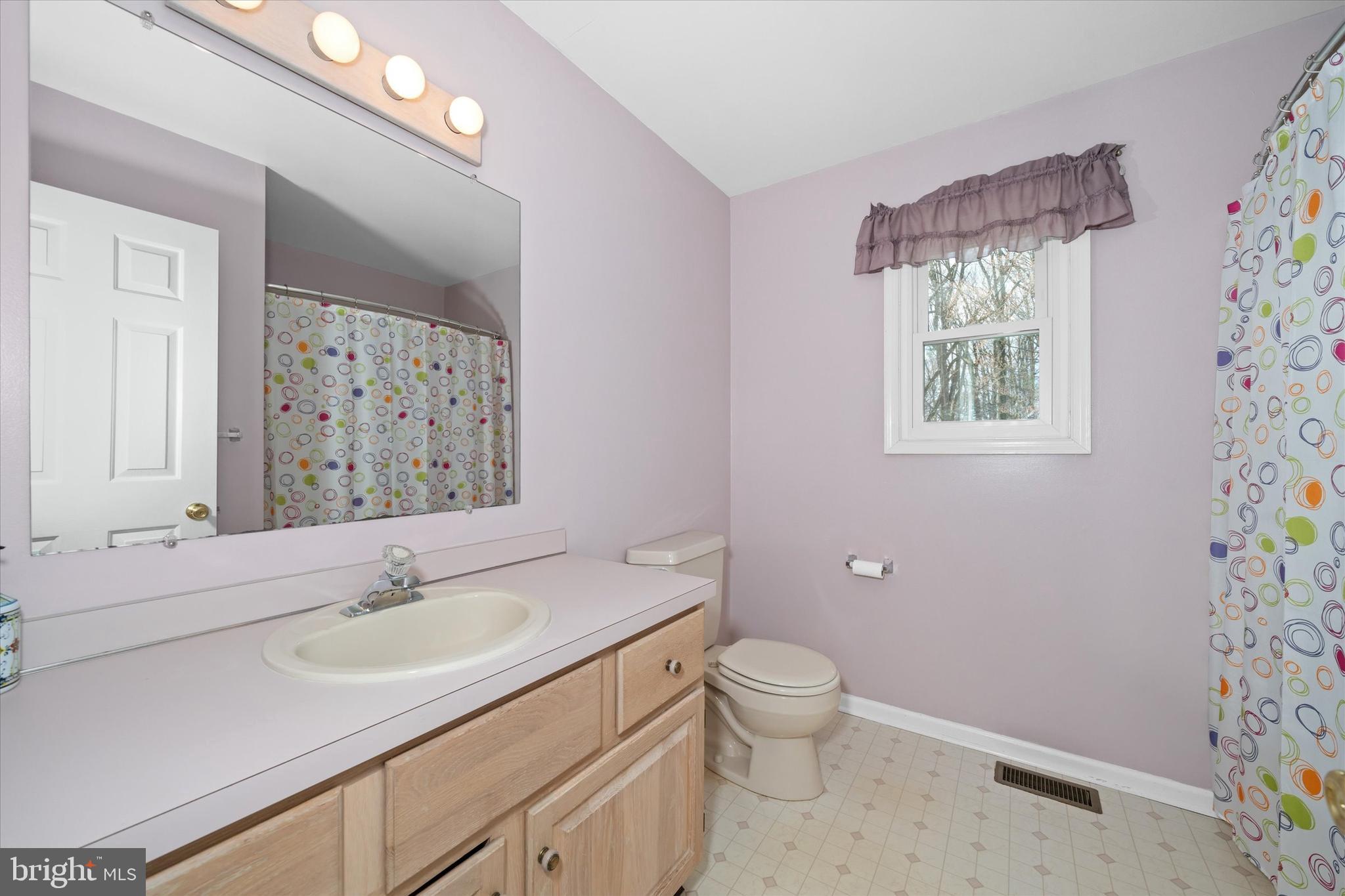 315 Nicola Ln