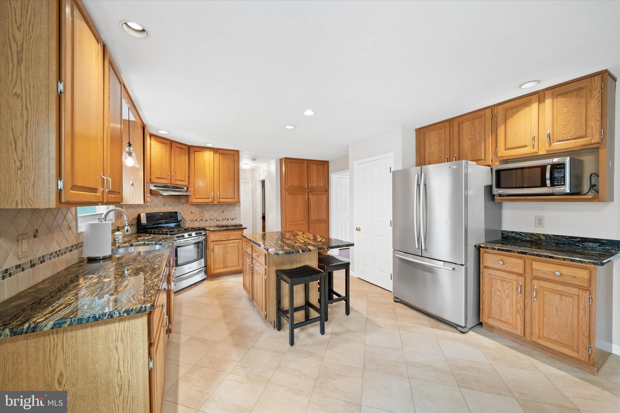315 Nicola Ln