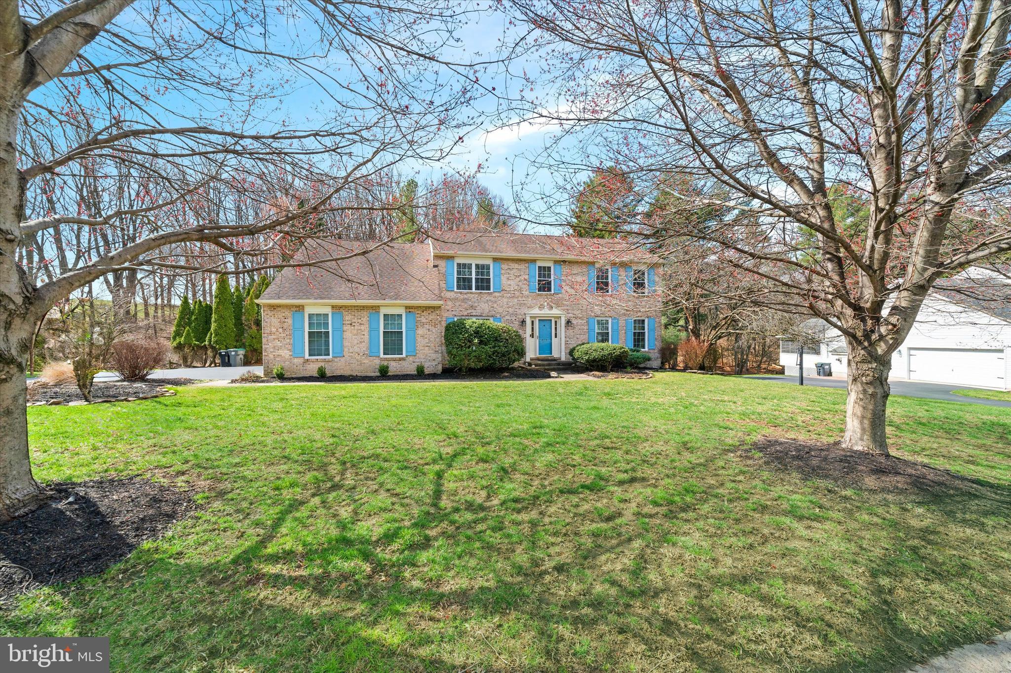 315 Nicola Ln