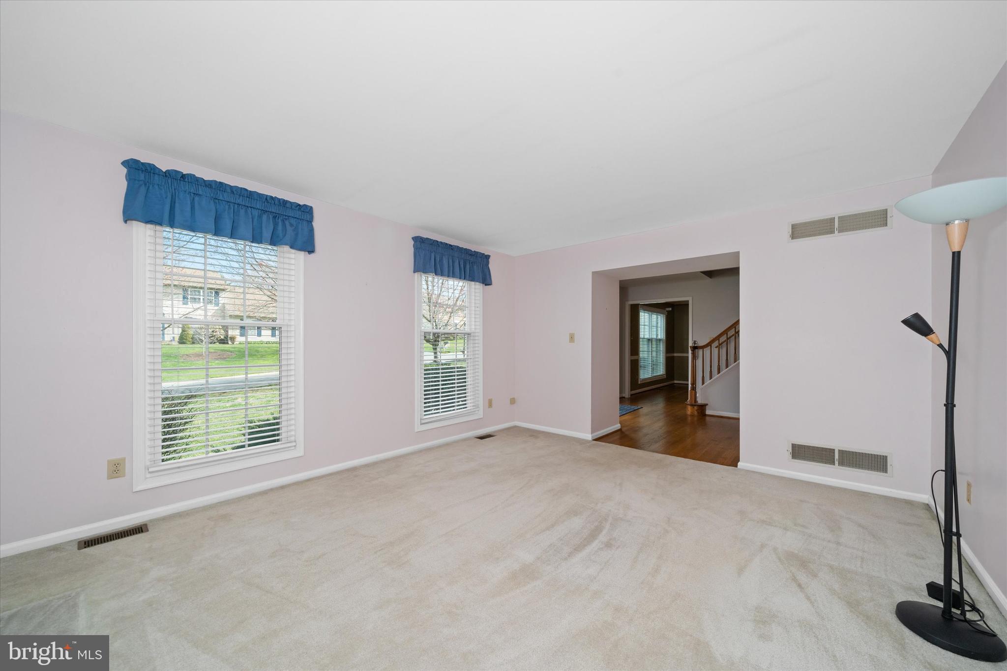 315 Nicola Ln