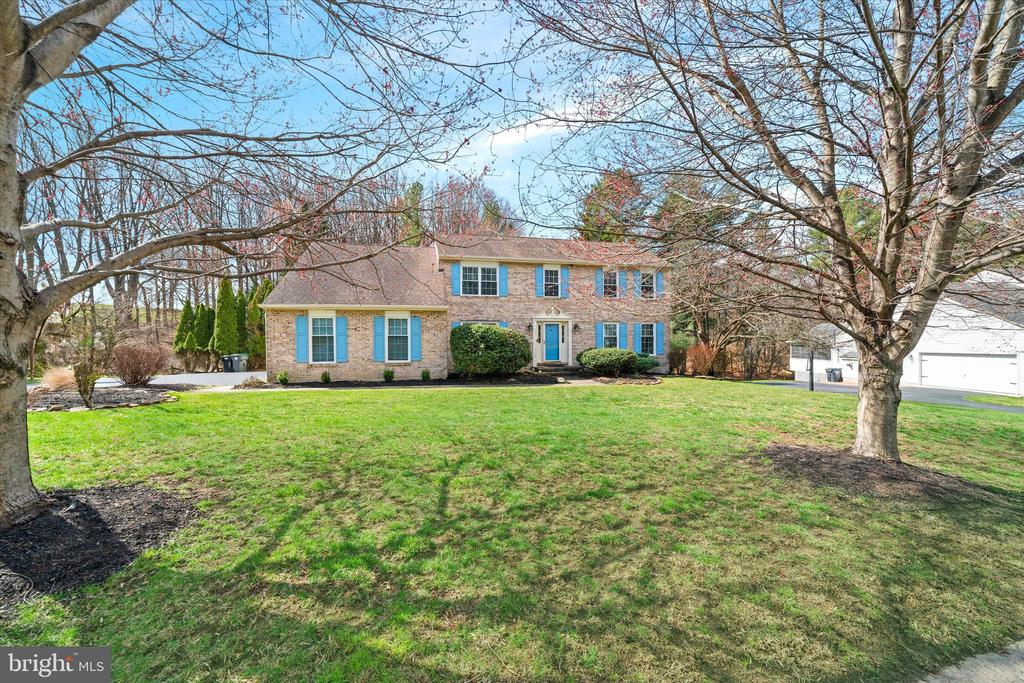 315 Nicola Ln