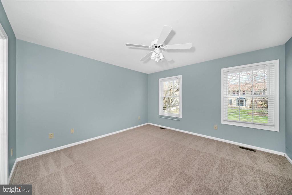 315 Nicola Ln