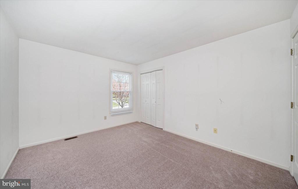 315 Nicola Ln