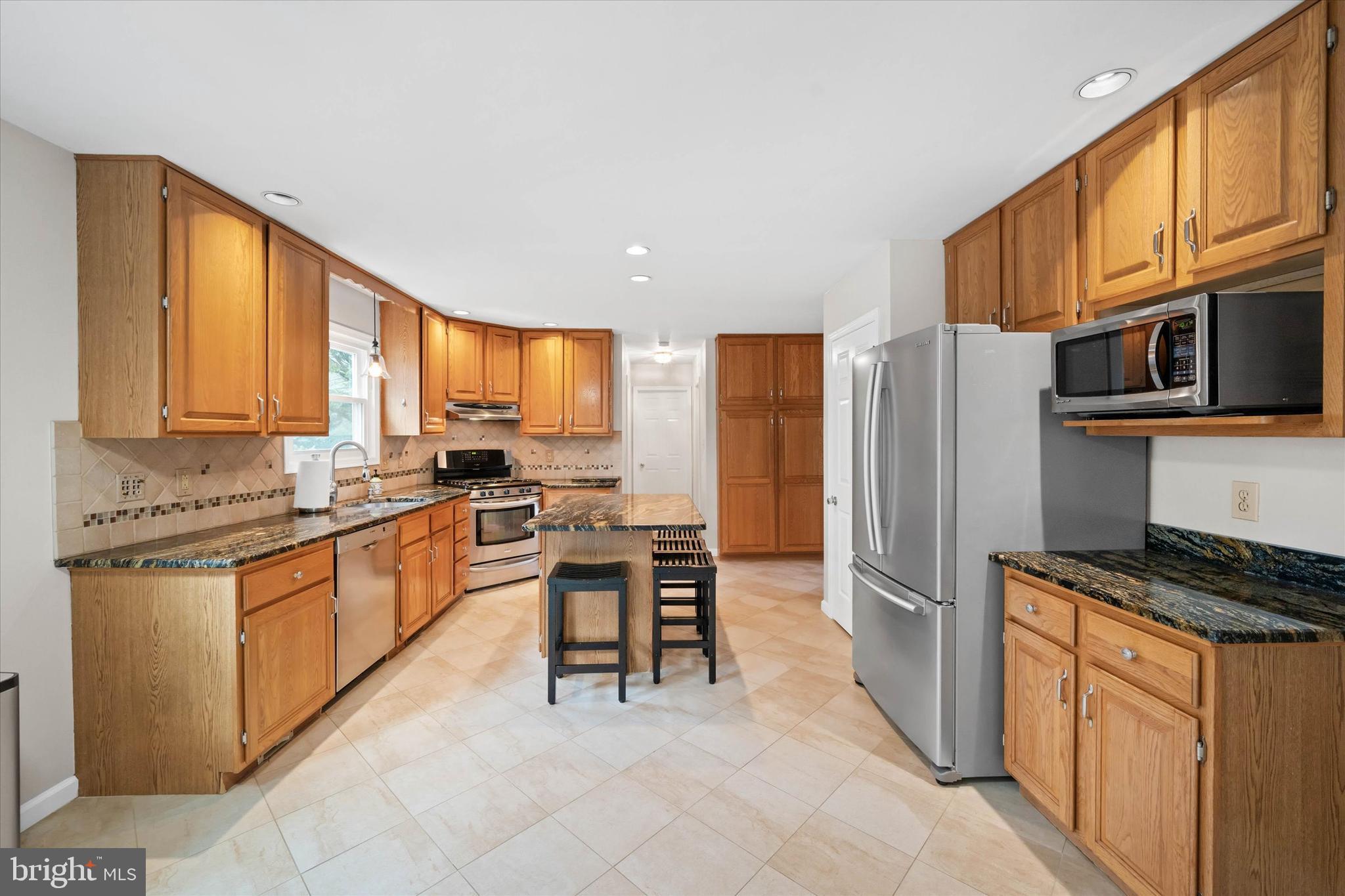 315 Nicola Ln