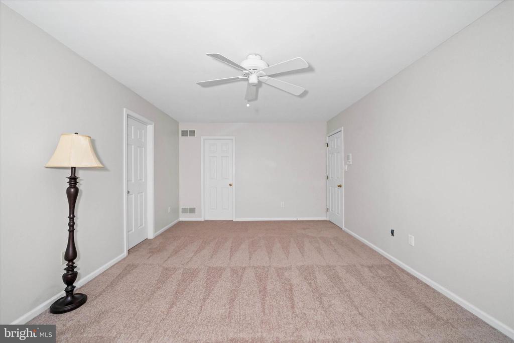 315 Nicola Ln