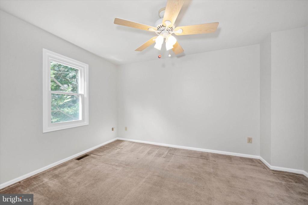 315 Nicola Ln