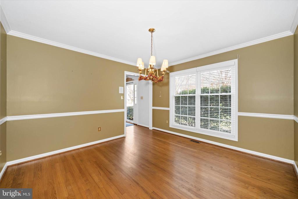 315 Nicola Ln