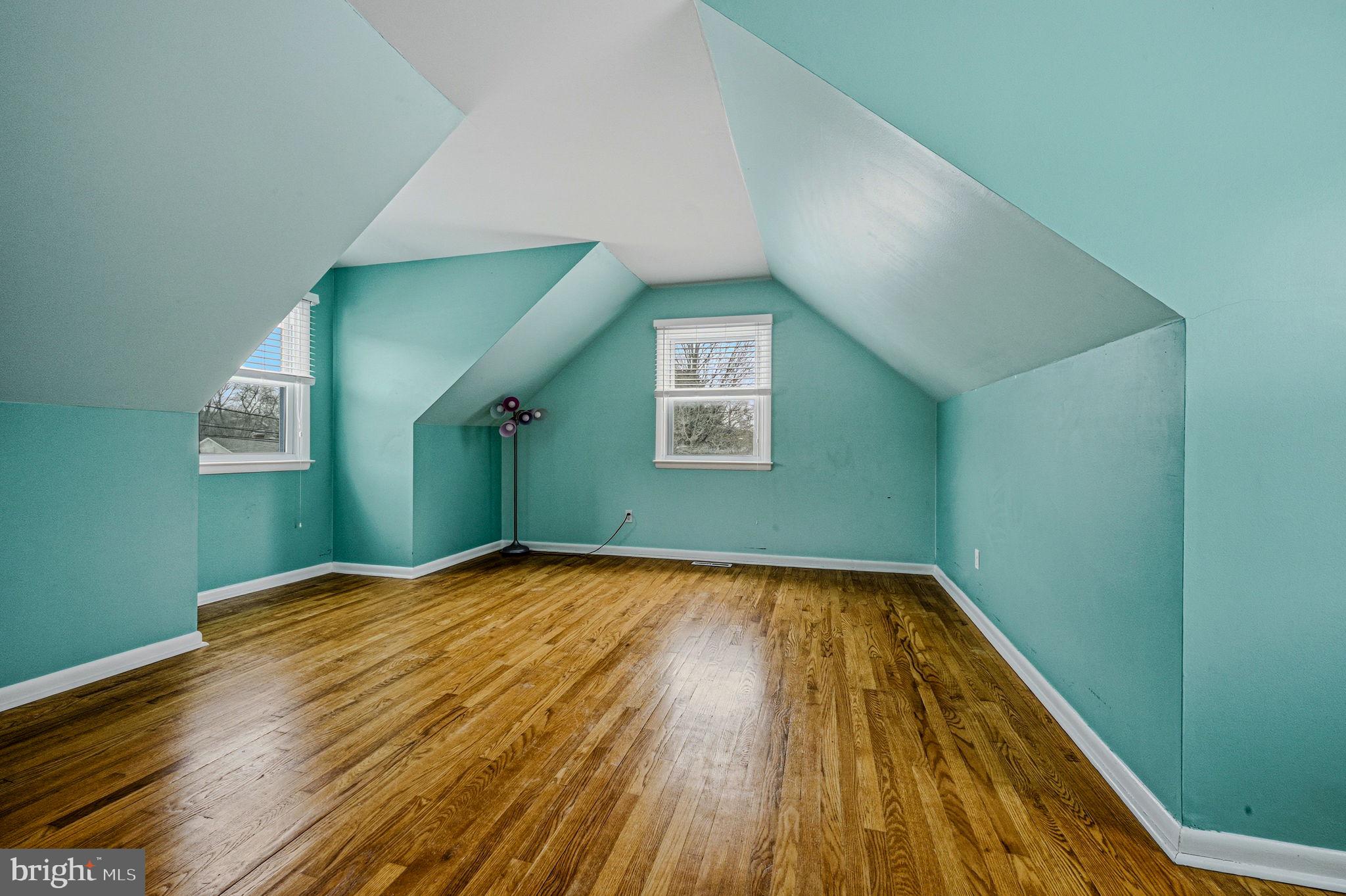 992 OLD BALTIMORE PIKE