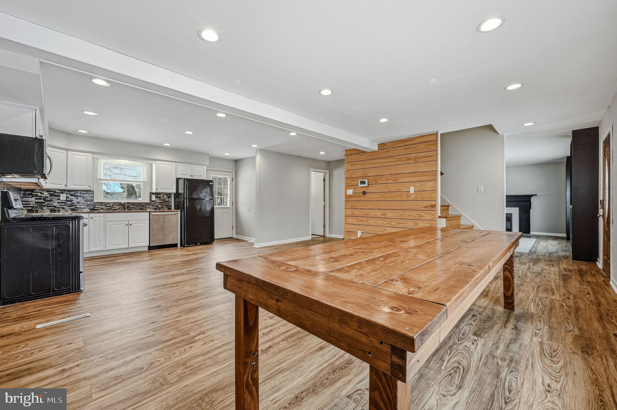 992 OLD BALTIMORE PIKE