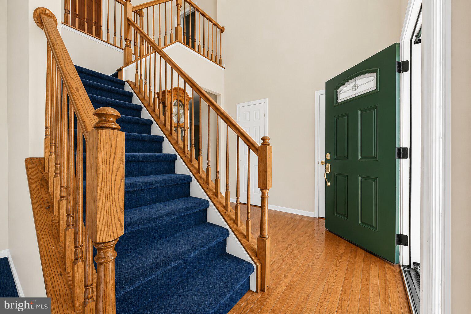412 MAPLEWOOD DRIVE