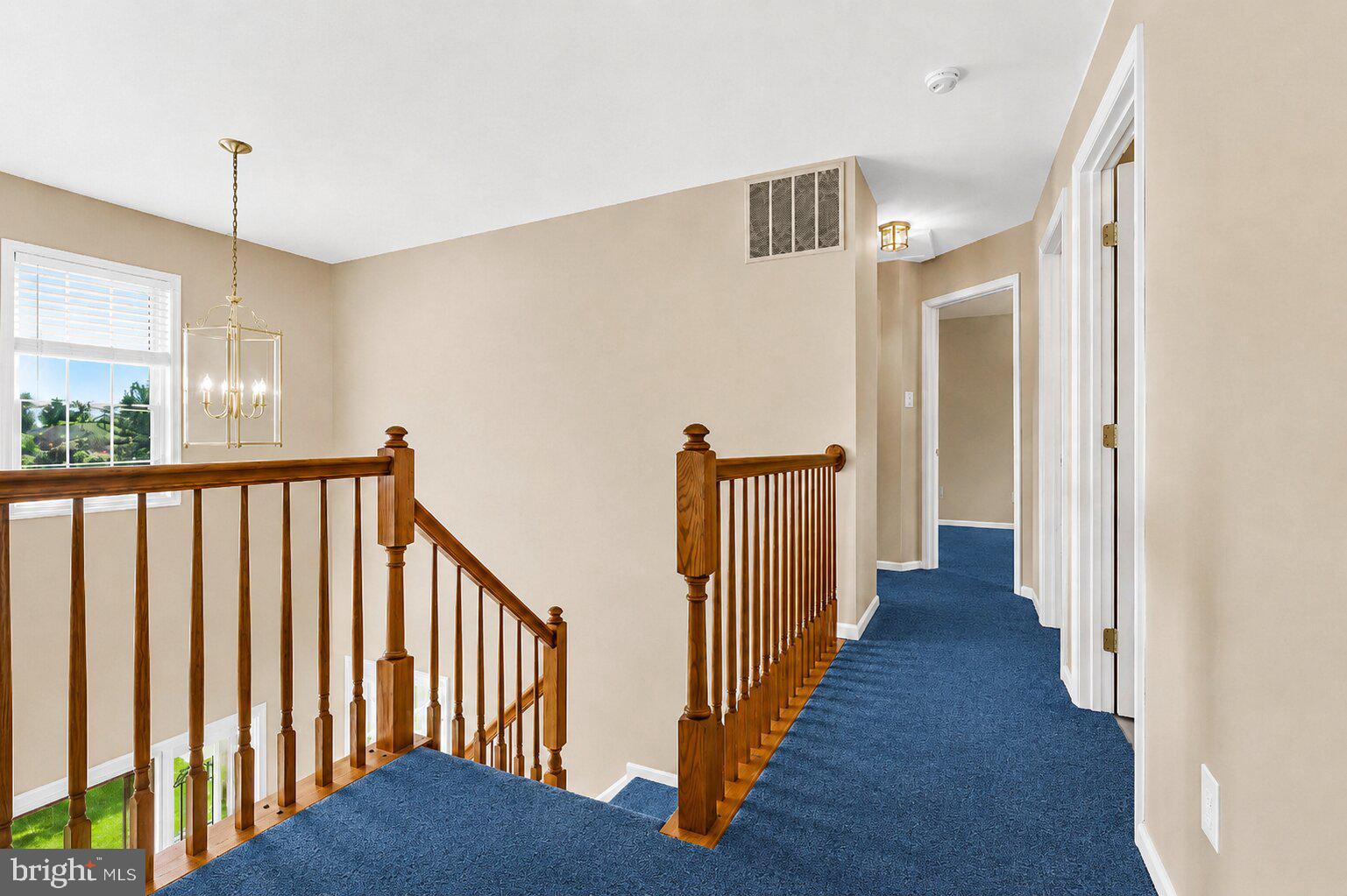 412 MAPLEWOOD DRIVE
